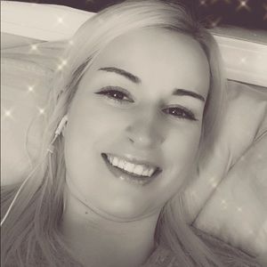 Meet your Posher, Amelia